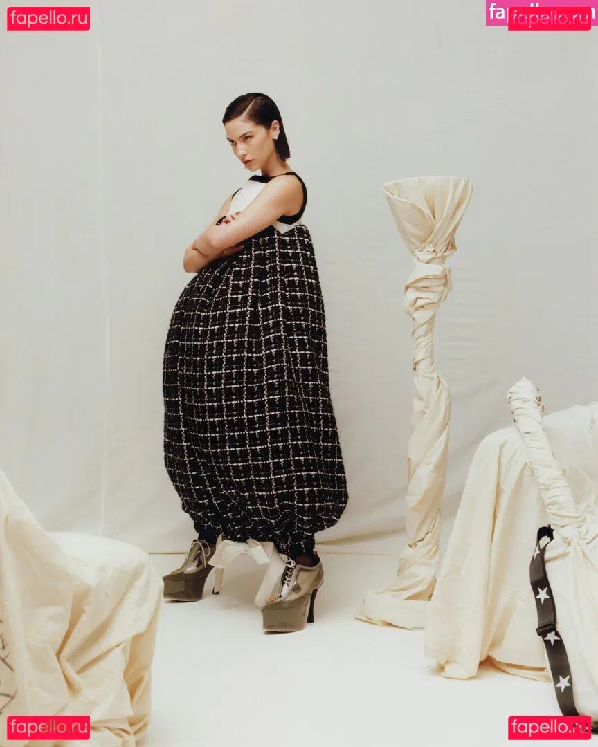 Gracie Abrams Onlyfans Photo Gallery 