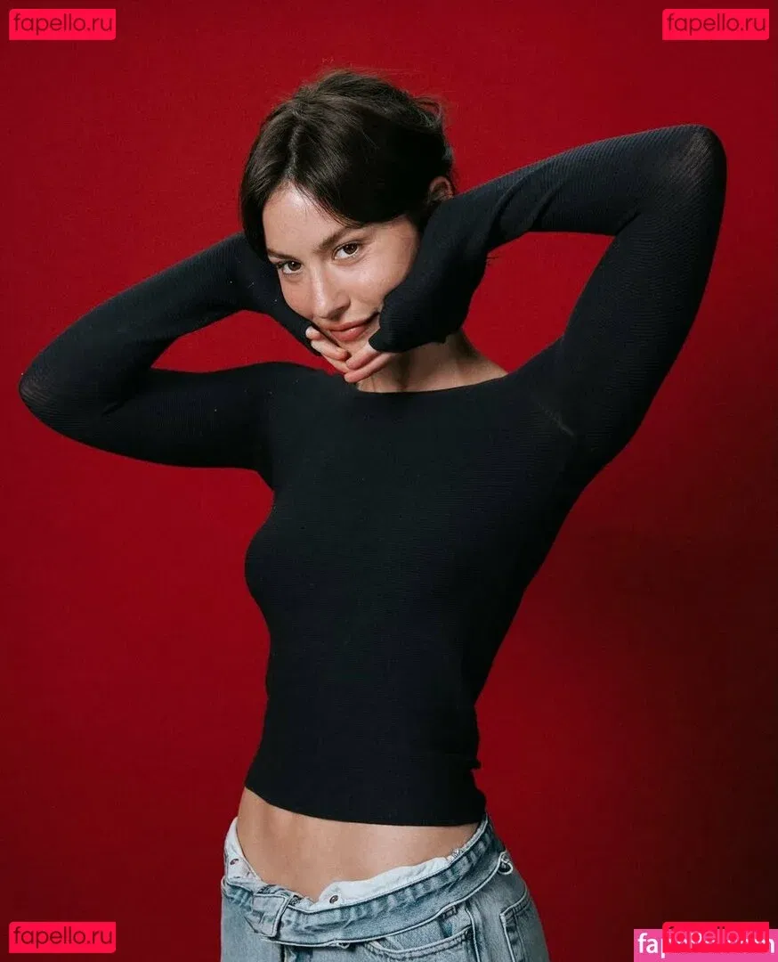 Gracie Abrams Onlyfans Photo Gallery 