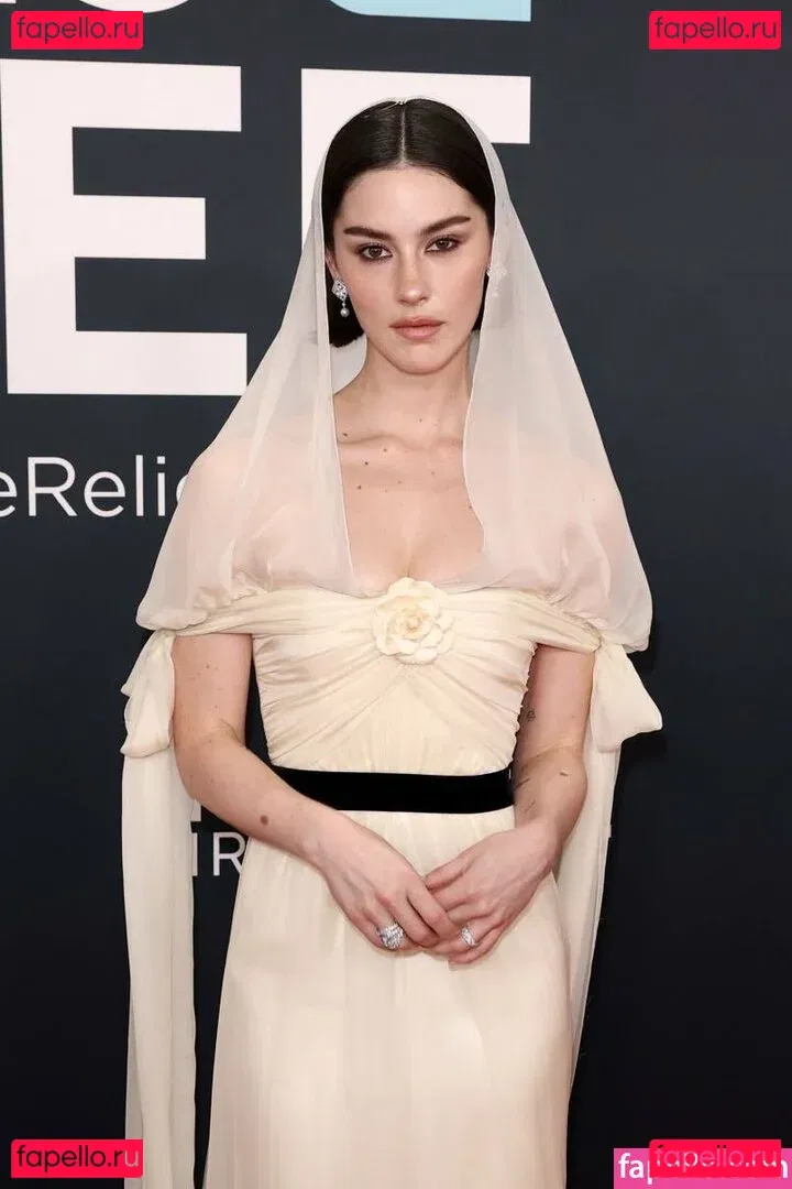 Gracie Abrams Onlyfans Photo Gallery 