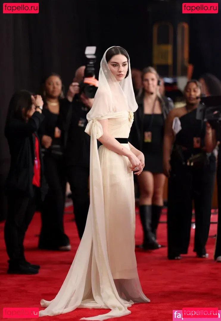 Gracie Abrams Onlyfans Photo Gallery 