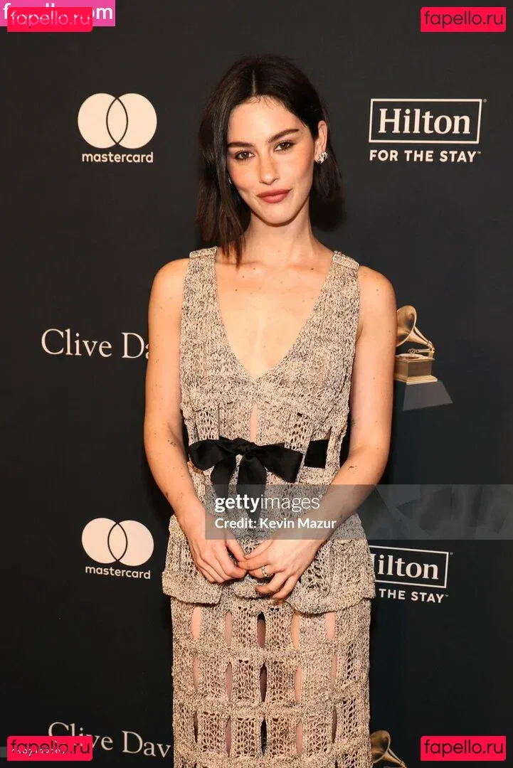 Gracie Abrams Onlyfans Photo Gallery 