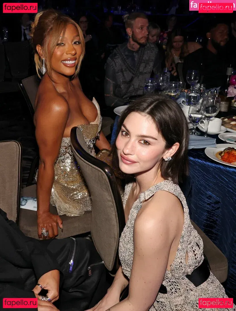 Gracie Abrams Onlyfans Photo Gallery 