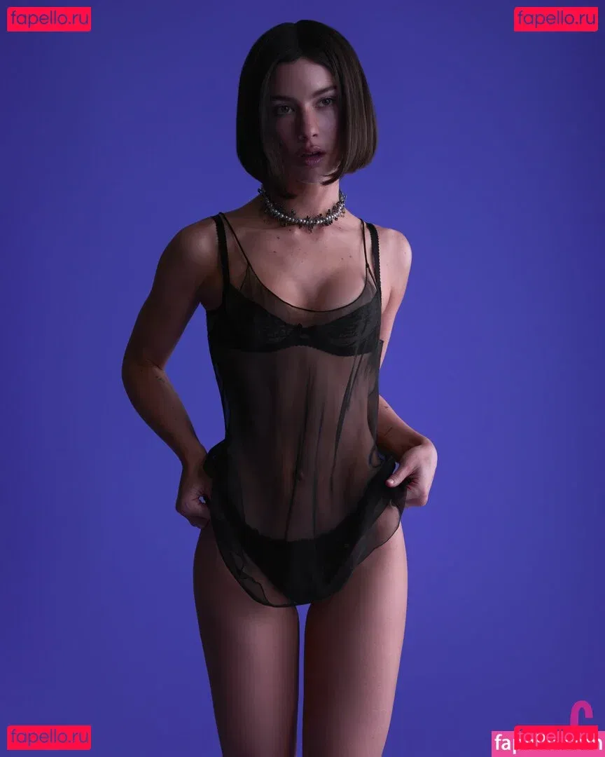 Gracie Abrams Onlyfans Photo Gallery 