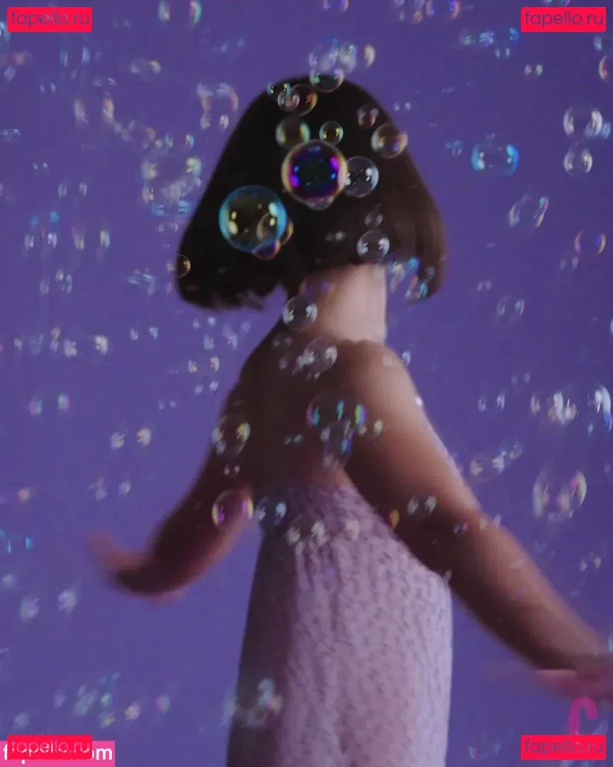 Gracie Abrams Onlyfans Photo Gallery 