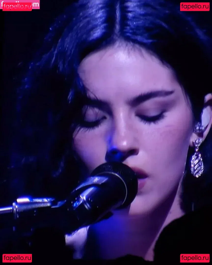 Gracie Abrams Onlyfans Photo Gallery 