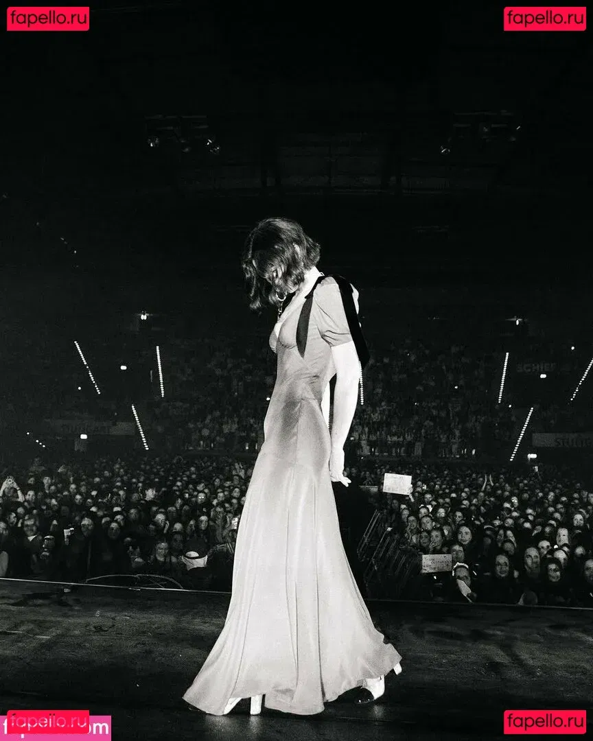 Gracie Abrams Onlyfans Photo Gallery 