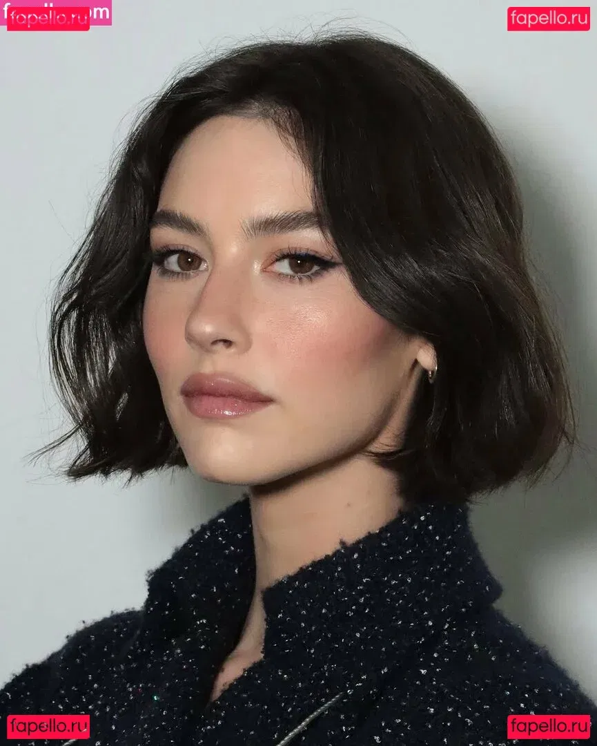 Gracie Abrams Onlyfans Photo Gallery 