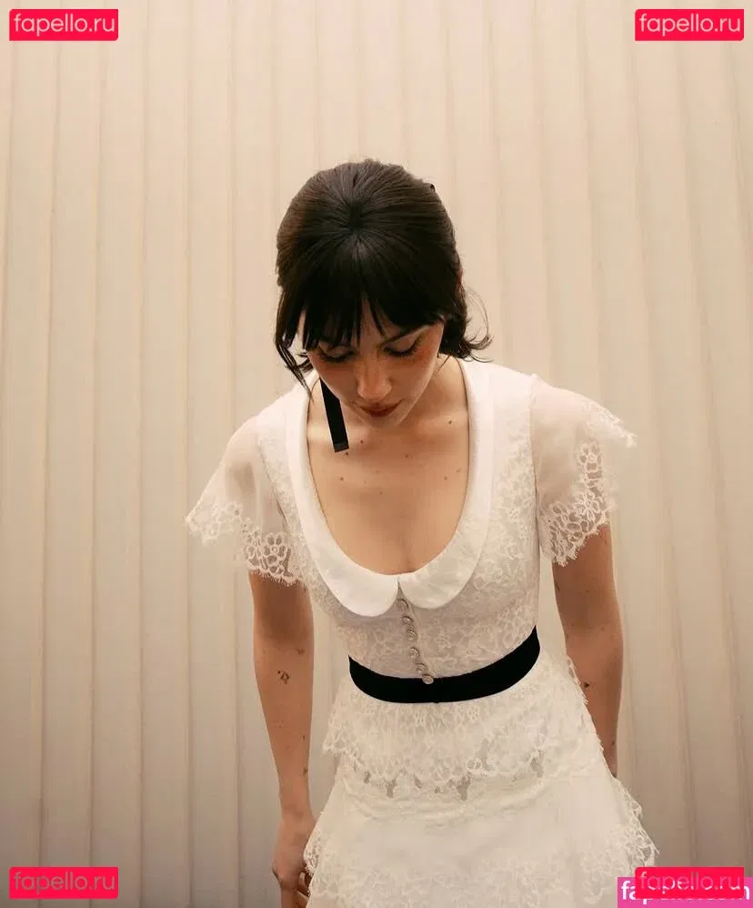 Gracie Abrams Onlyfans Photo Gallery 