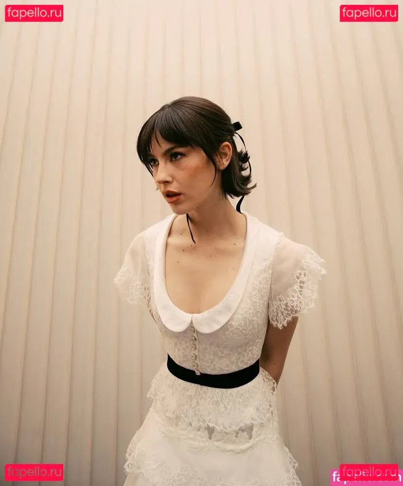 Gracie Abrams Onlyfans Photo Gallery 