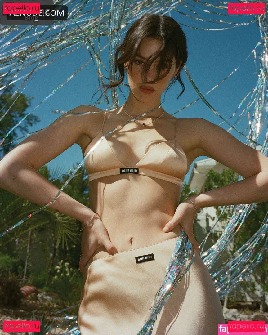 Gracie Abrams Onlyfans Photo Gallery 