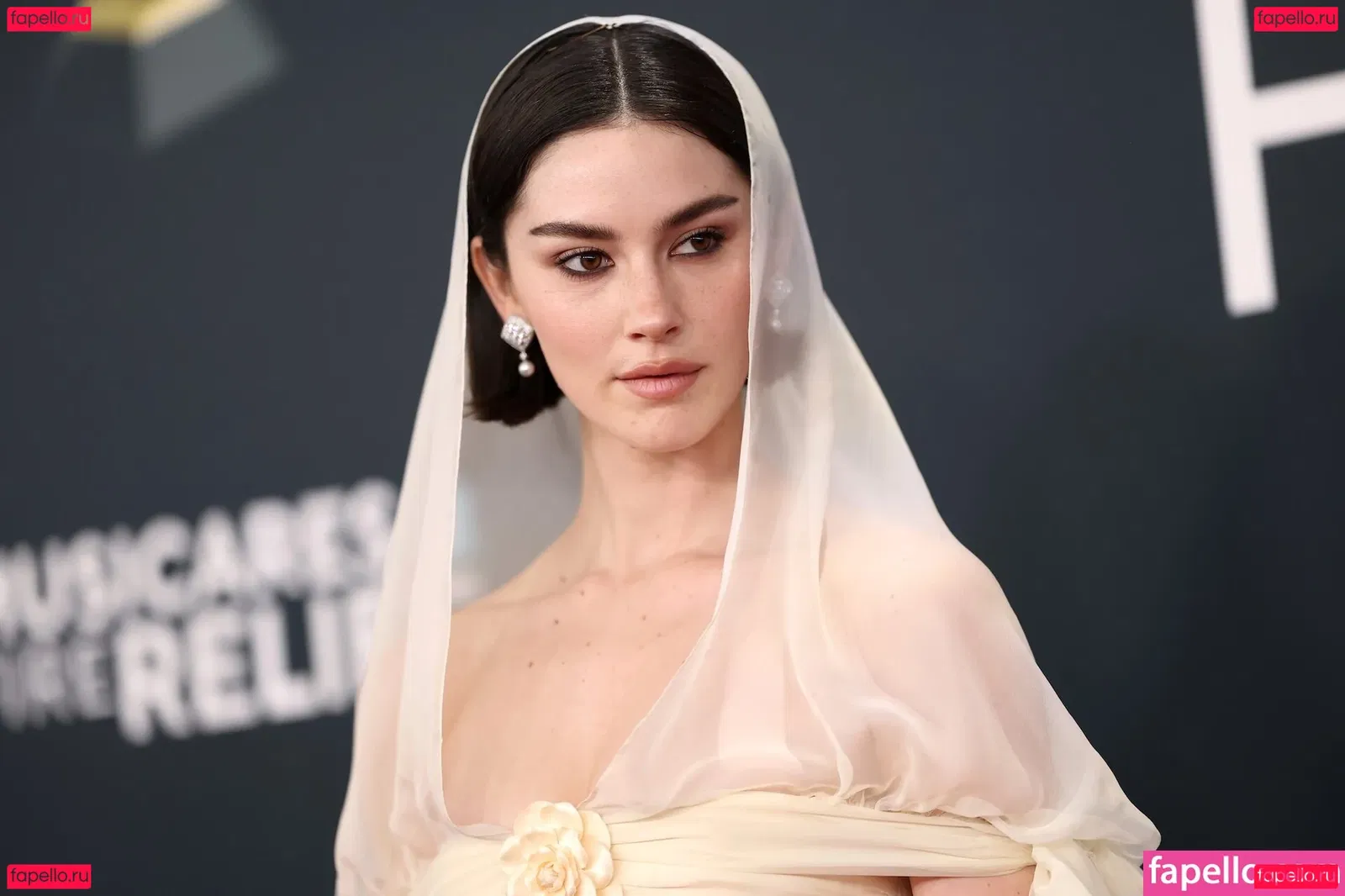 Gracie Abrams Onlyfans Photo Gallery 