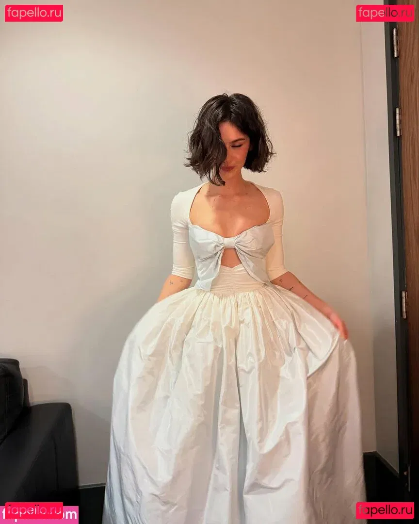 Gracie Abrams Onlyfans Photo Gallery 