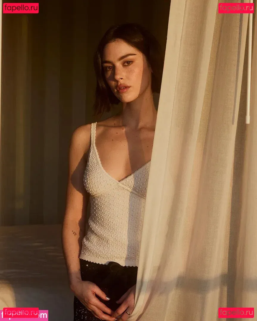 Gracie Abrams Onlyfans Photo Gallery 