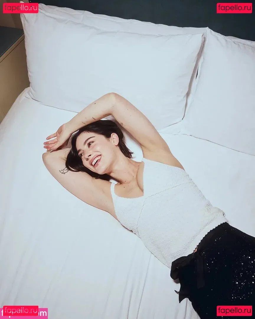 Gracie Abrams Onlyfans Photo Gallery 