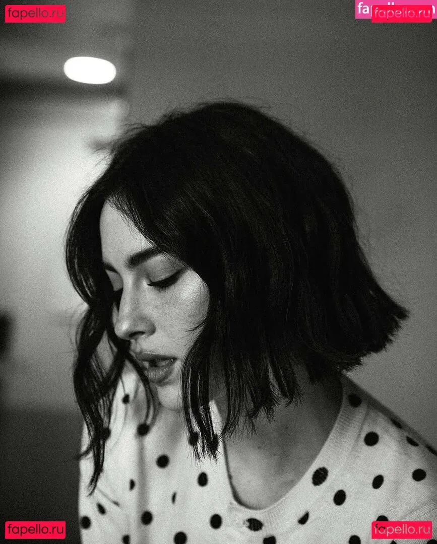 Gracie Abrams Onlyfans Photo Gallery 