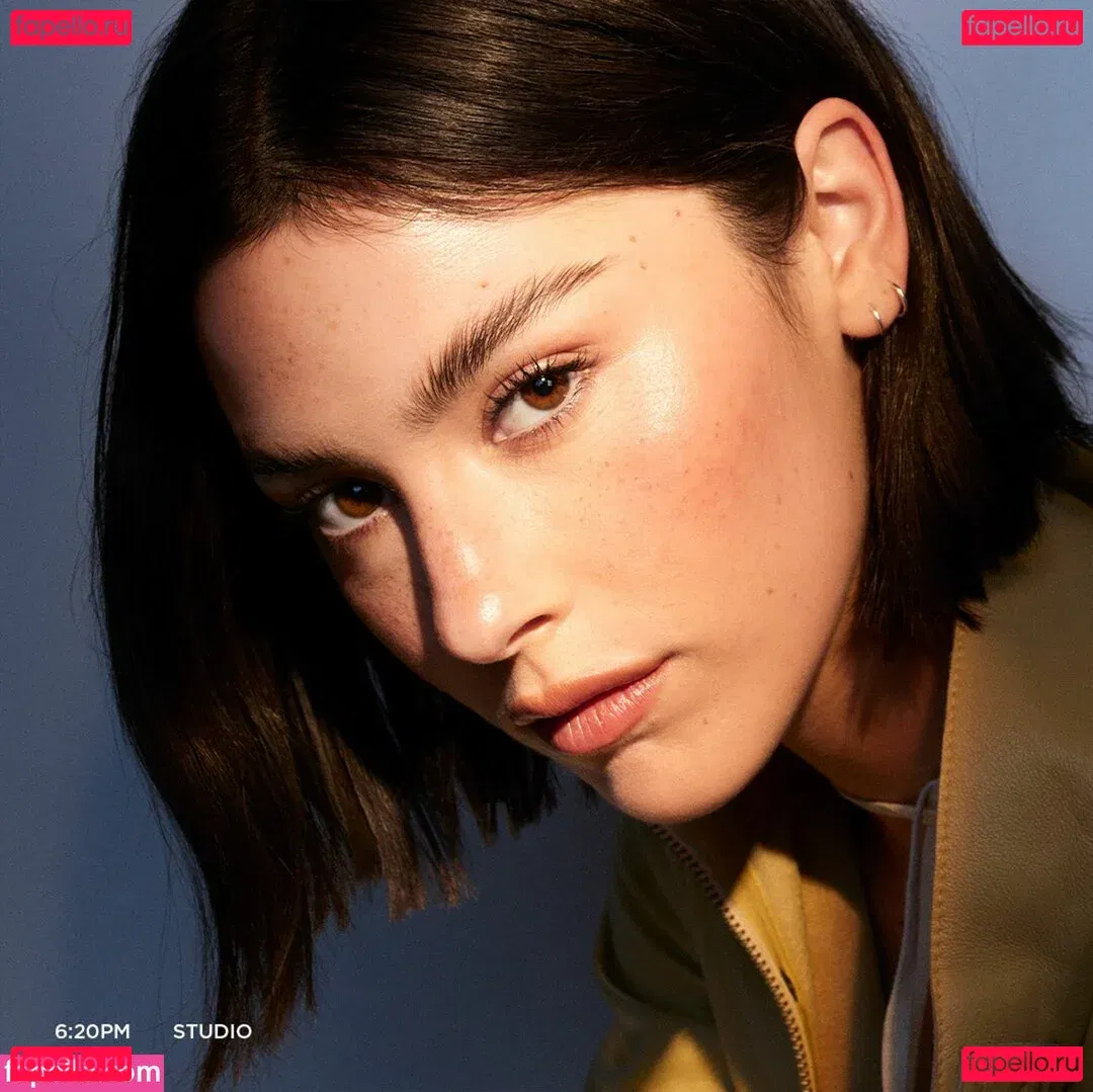 Gracie Abrams Onlyfans Photo Gallery 