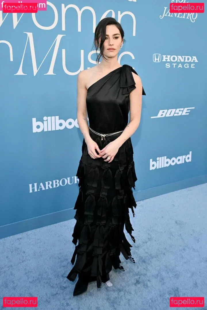 Gracie Abrams Onlyfans Photo Gallery 