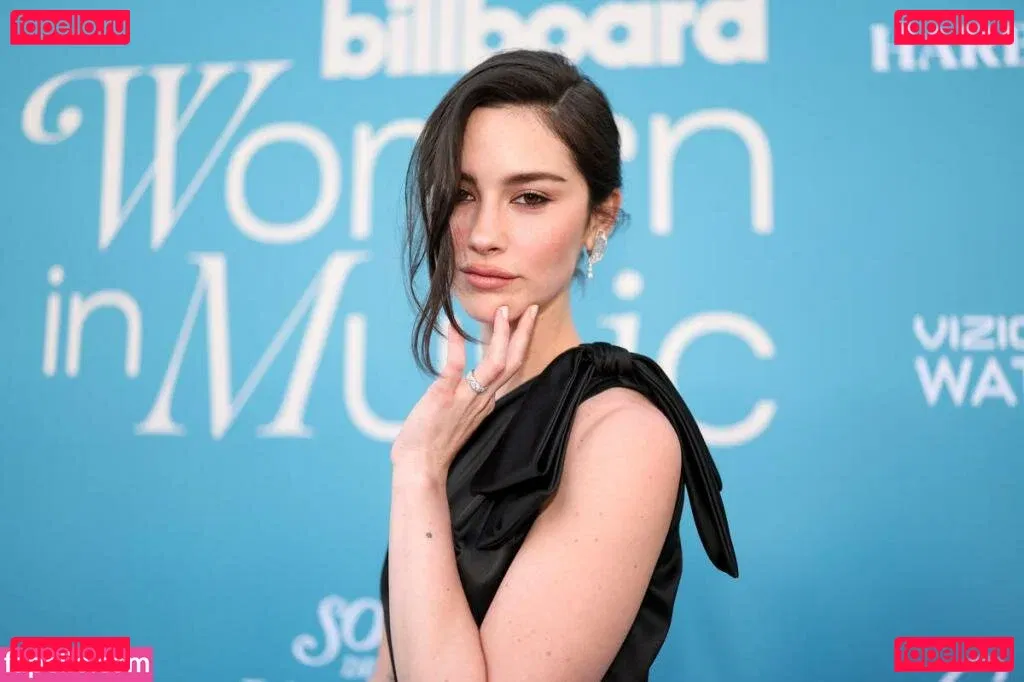 Gracie Abrams Onlyfans Photo Gallery 