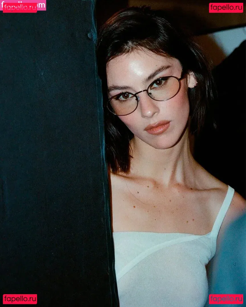 Gracie Abrams Onlyfans Photo Gallery 