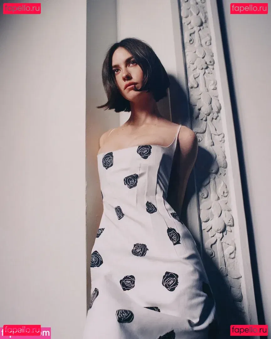 Gracie Abrams Onlyfans Photo Gallery 