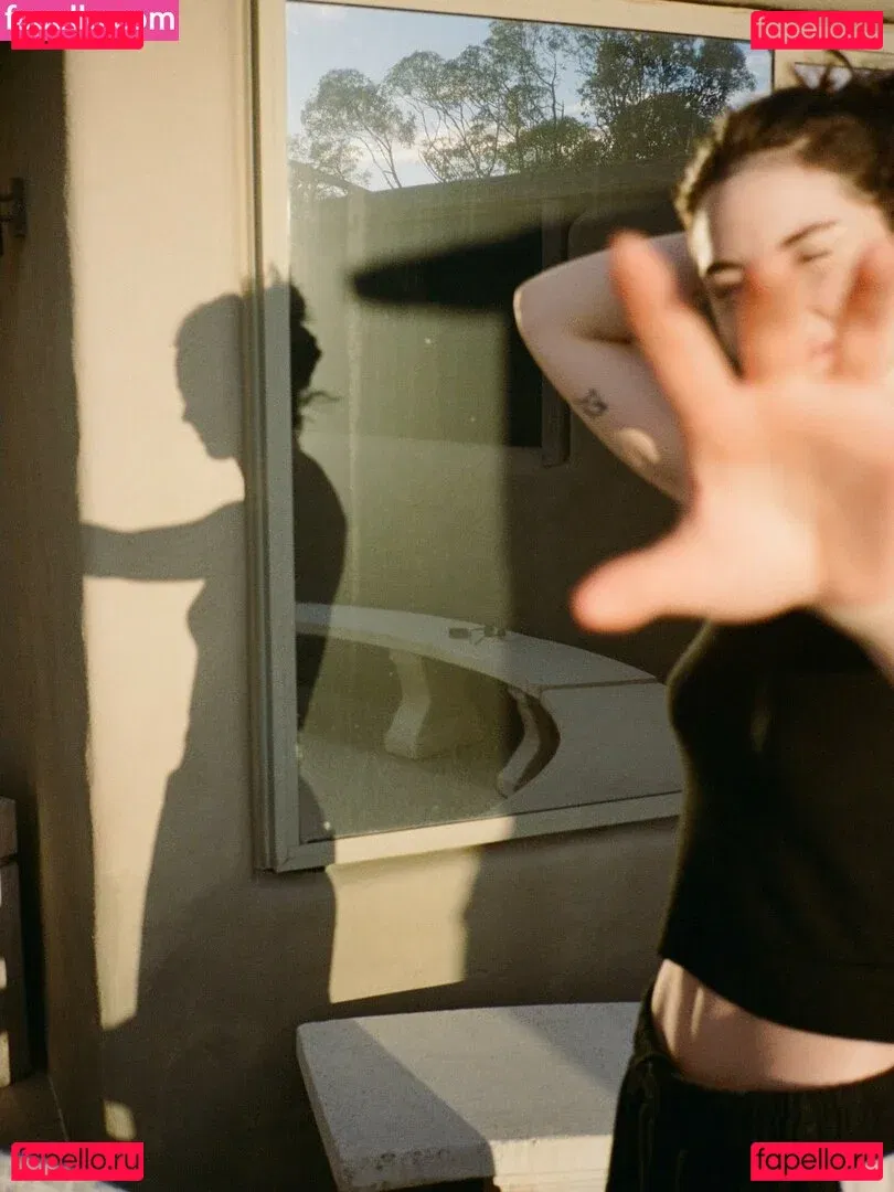 Gracie Abrams Onlyfans Photo Gallery 