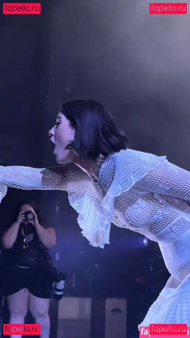 Gracie Abrams Onlyfans Photo Gallery 