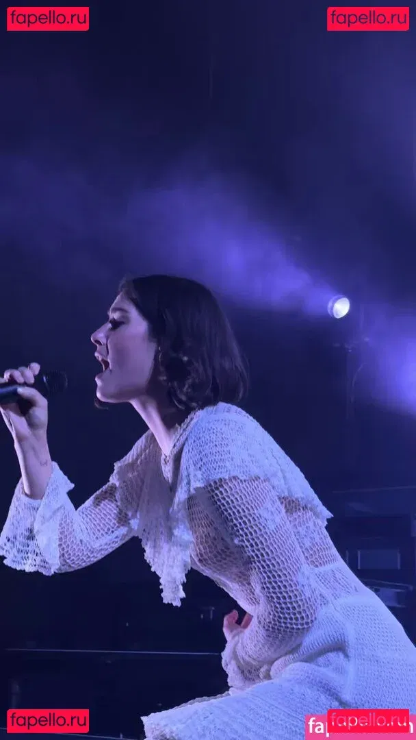 Gracie Abrams Onlyfans Photo Gallery 