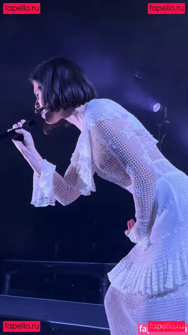 Gracie Abrams Onlyfans Photo Gallery 