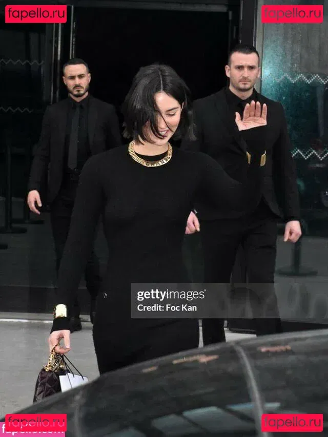 Gracie Abrams Onlyfans Photo Gallery 