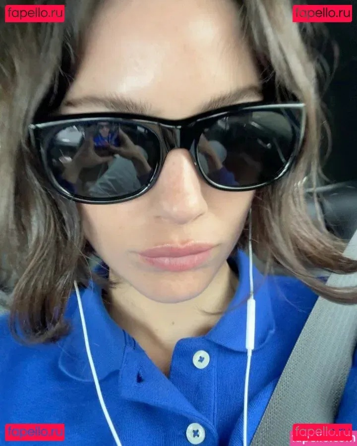 Gracie Abrams Onlyfans Photo Gallery 