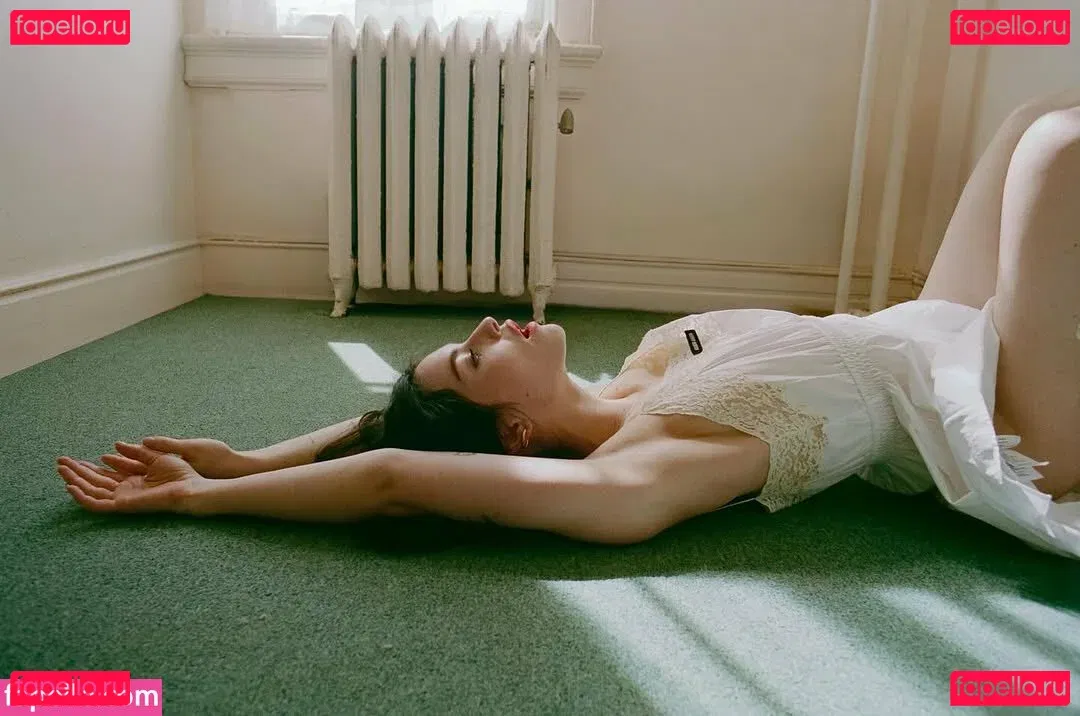 Gracie Abrams Onlyfans Photo Gallery 