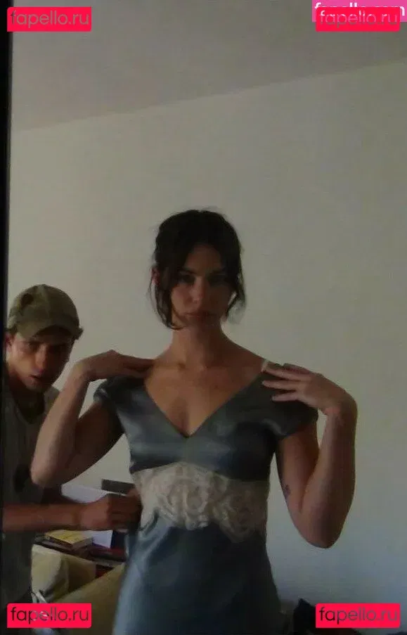 Gracie Abrams Onlyfans Photo Gallery 