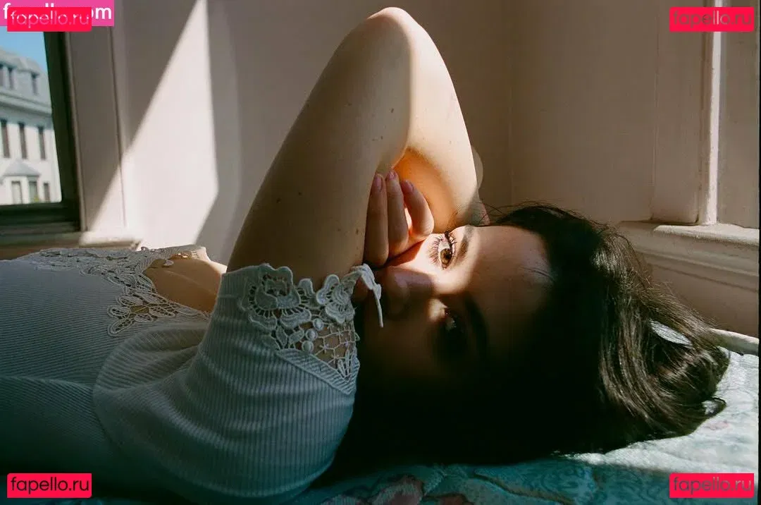 Gracie Abrams Onlyfans Photo Gallery 