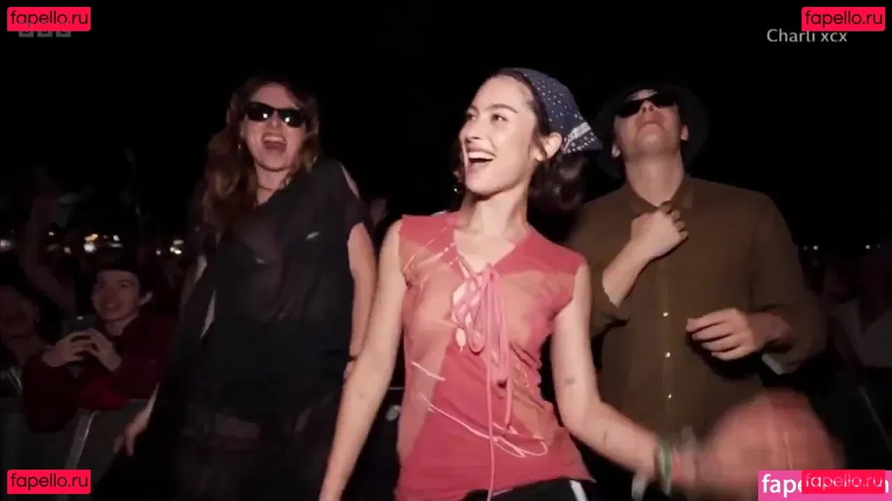 Gracie Abrams Onlyfans Photo Gallery 