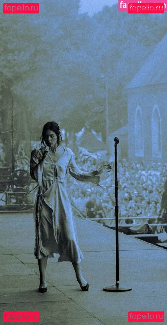 Gracie Abrams Onlyfans Photo Gallery 