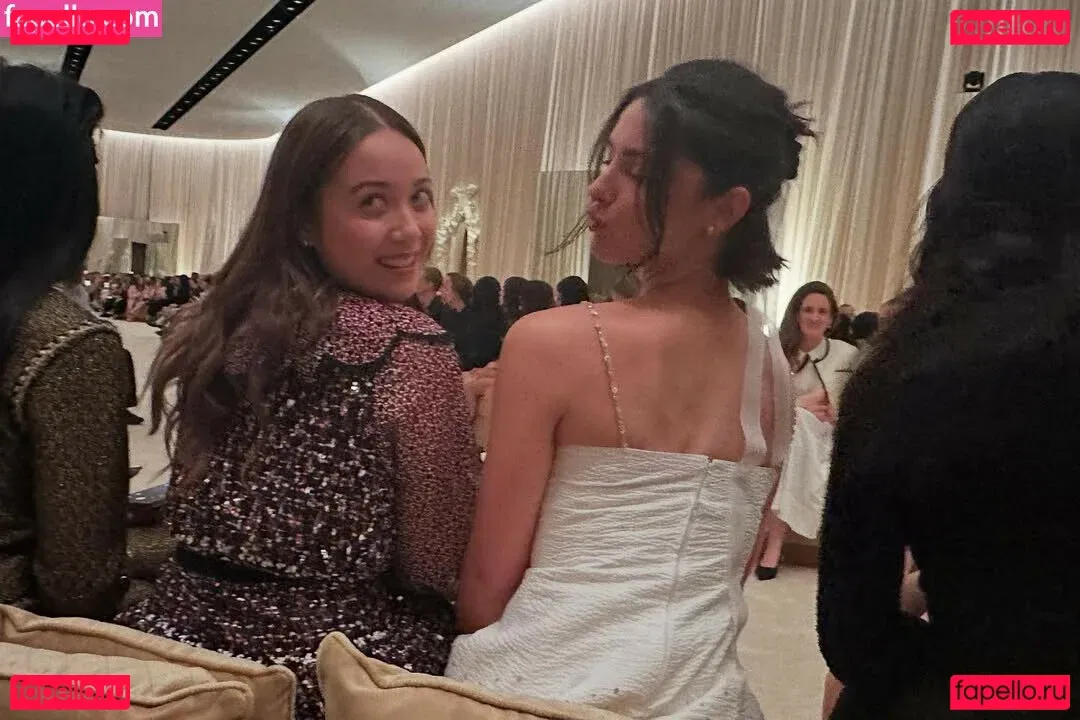 Gracie Abrams Onlyfans Photo Gallery 