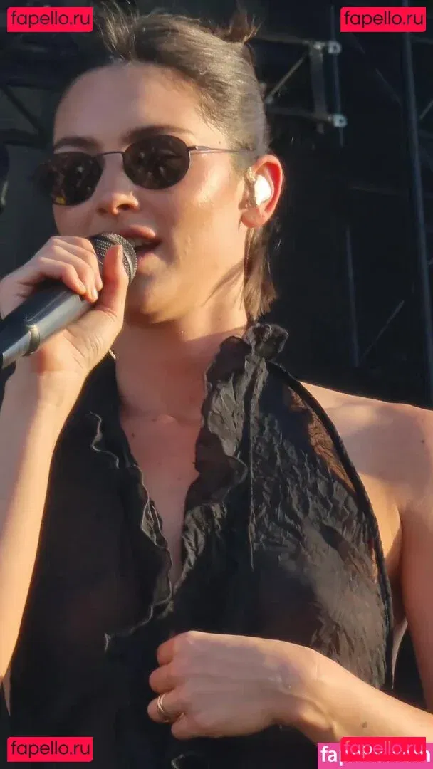 Gracie Abrams Onlyfans Photo Gallery 