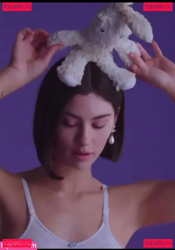 Gracie Abrams Onlyfans Photo Gallery 