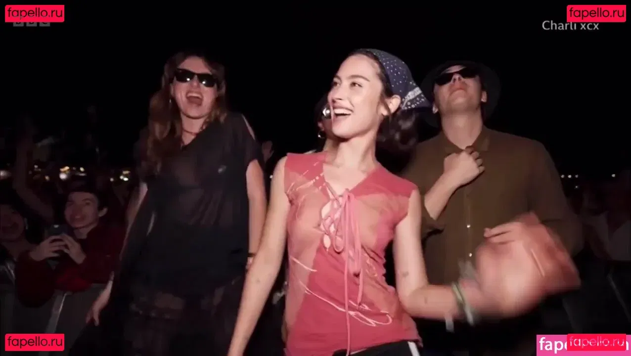 Gracie Abrams Onlyfans Photo Gallery 