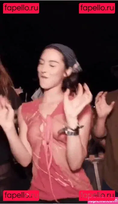 Gracie Abrams Onlyfans Photo Gallery 