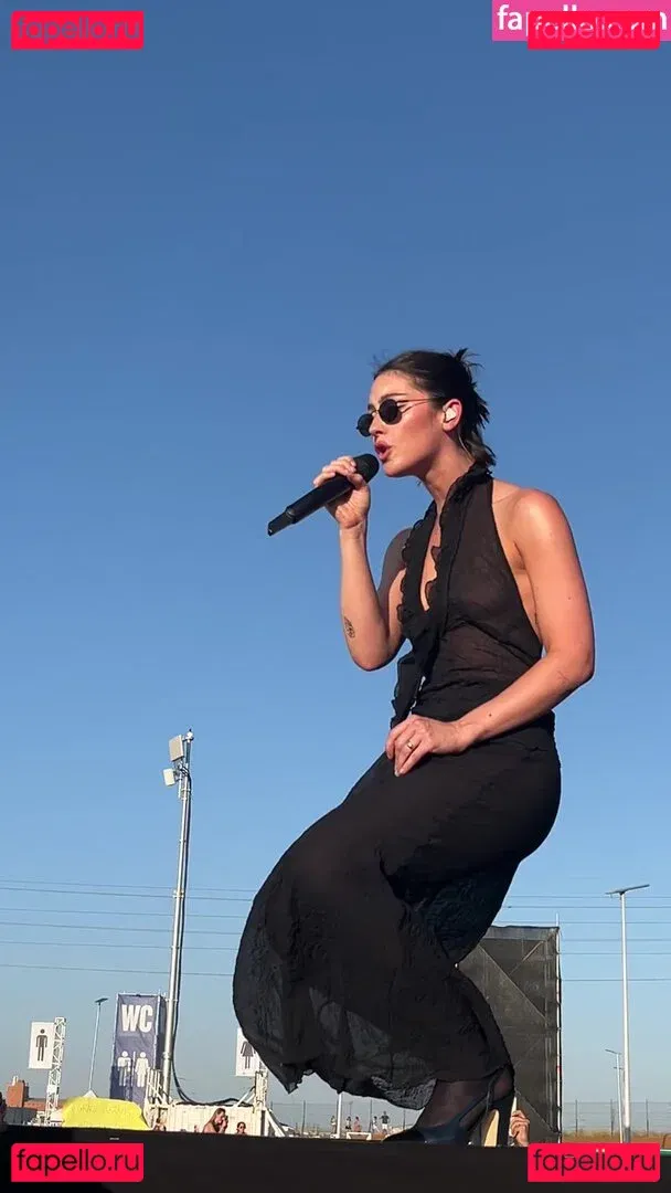 Gracie Abrams Onlyfans Photo Gallery 