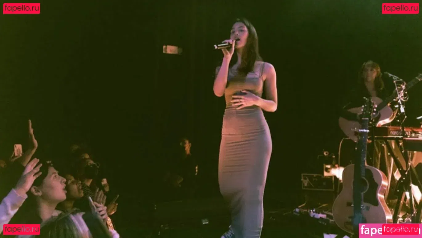 Gracie Abrams Onlyfans Photo Gallery 