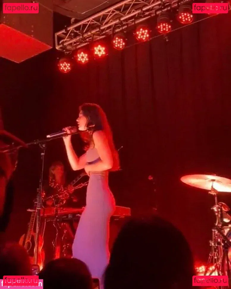 Gracie Abrams Onlyfans Photo Gallery 