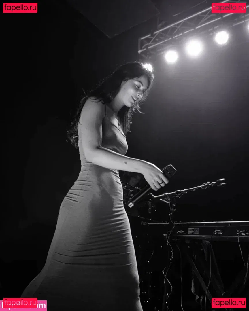 Gracie Abrams Onlyfans Photo Gallery 