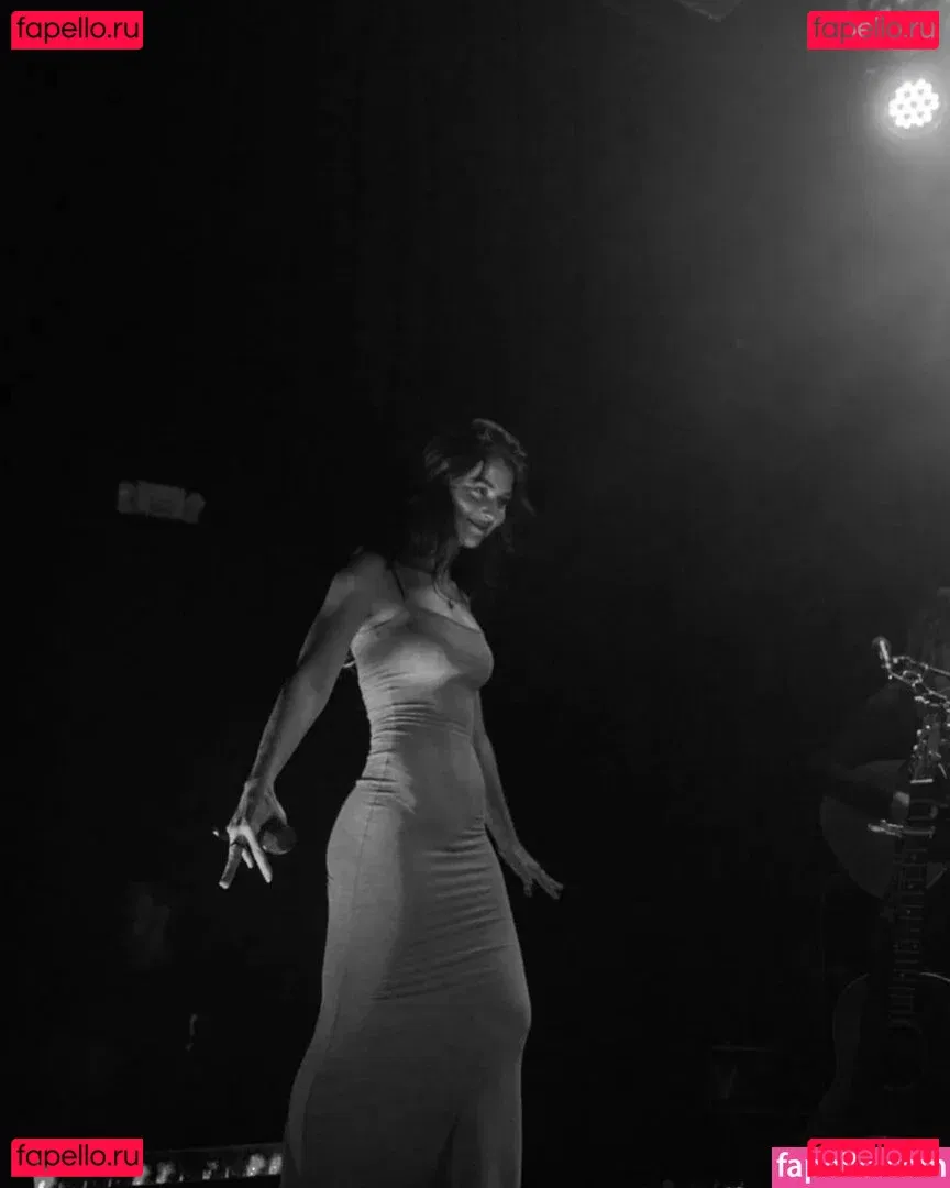 Gracie Abrams Onlyfans Photo Gallery 