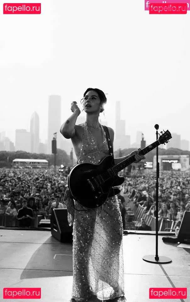 Gracie Abrams Onlyfans Photo Gallery 