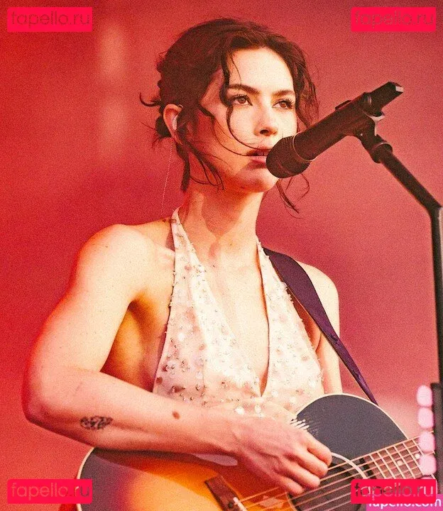 Gracie Abrams Onlyfans Photo Gallery 