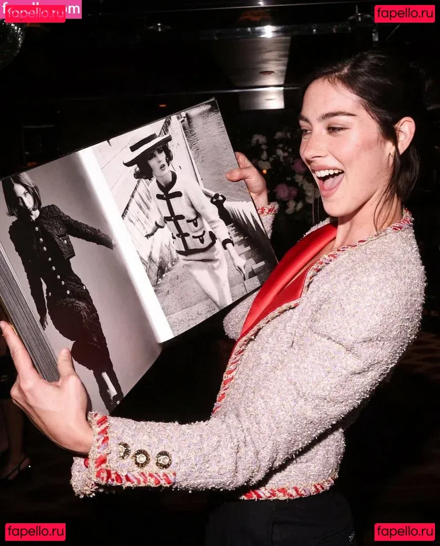 Gracie Abrams Onlyfans Photo Gallery 