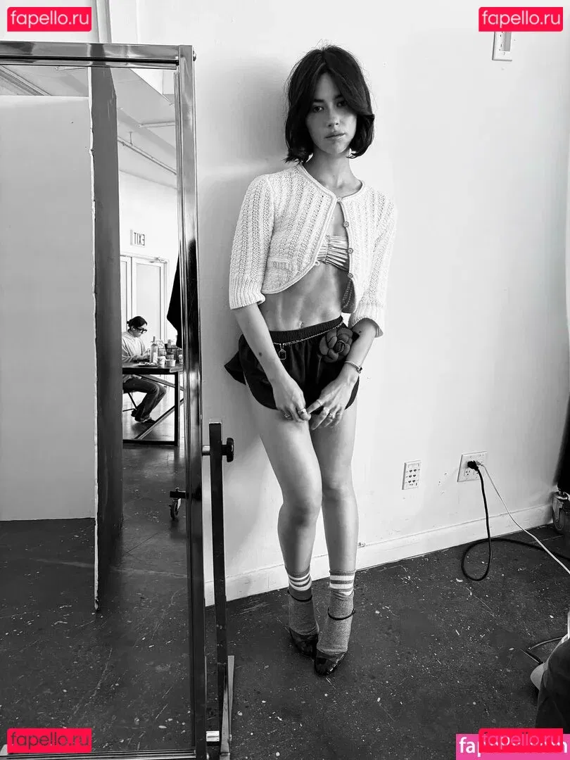 Gracie Abrams Onlyfans Photo Gallery 