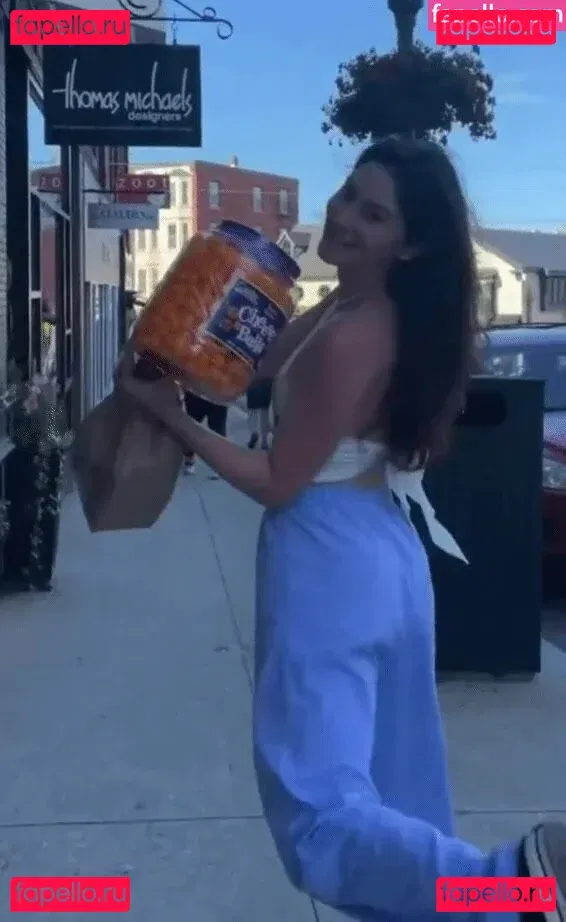 Gracie Abrams Onlyfans Photo Gallery 